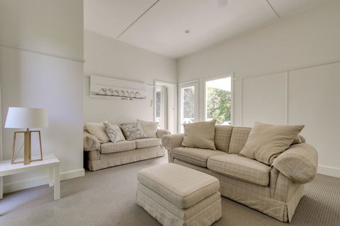 Heronswood House - E Caravan Parks 3