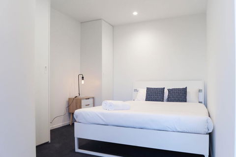 Heyday Apartment - West Melbourne - E Caravan Parks 3