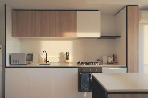 Heyday Apartment - West Melbourne - E Caravan Parks 1