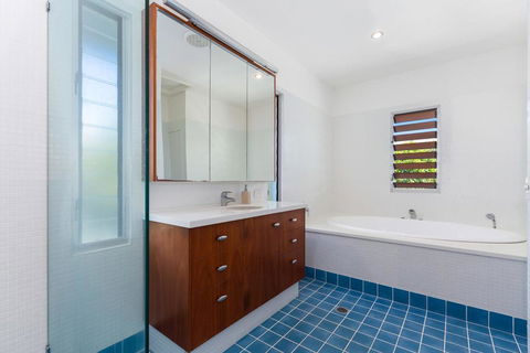 Hidden Escape On Casuarina Beech - E Caravan Parks 1