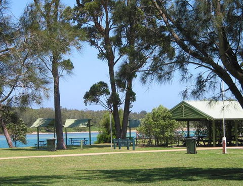 Hill Top Water And Bush Views - E Caravan Parks 2