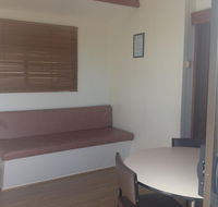 Hillcrest Tourist Park - E Caravan Parks