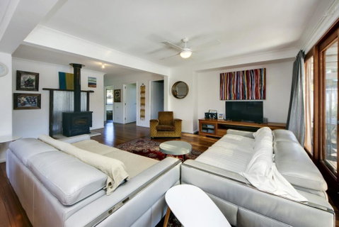 Hillsborough Cottage - E Caravan Parks 2