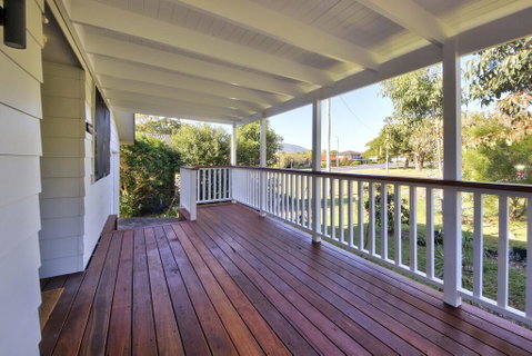 Hillsborough Cottage - E Caravan Parks 3