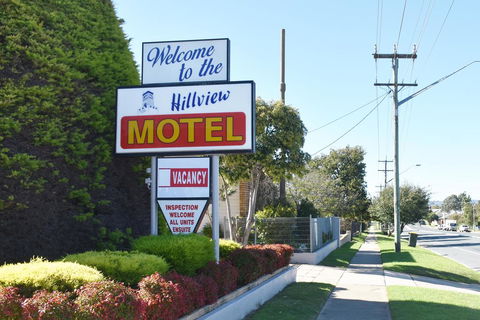Hillview Motel - E Caravan Parks 1