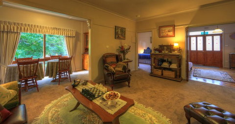 Hillview Oak B&B - E Caravan Parks 0