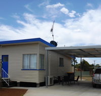 Holiday House Clermont - E Caravan Parks