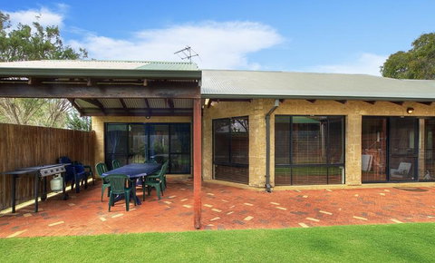 Holiday On The Terrace - E Caravan Parks 2