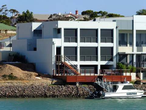 Holiday Vista Wallaroo - E Caravan Parks 1