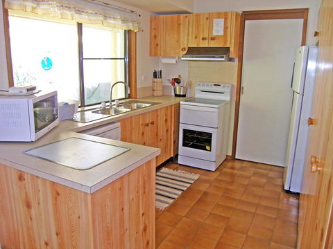 Home Away @ Callala Bay - E Caravan Parks 1
