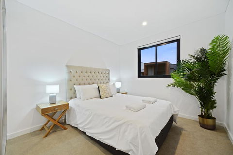 HomeHotel New And Comfort 3 Bedrooms Security Apt - E Caravan Parks 2