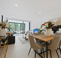 HomeHotel-New and walking to shoppingSuper clean - E Caravan Parks