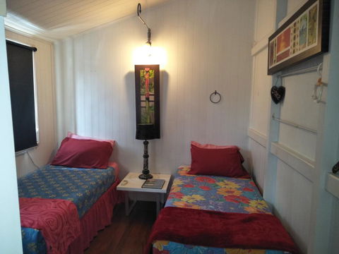 Homestay At Julie's - E Caravan Parks 2