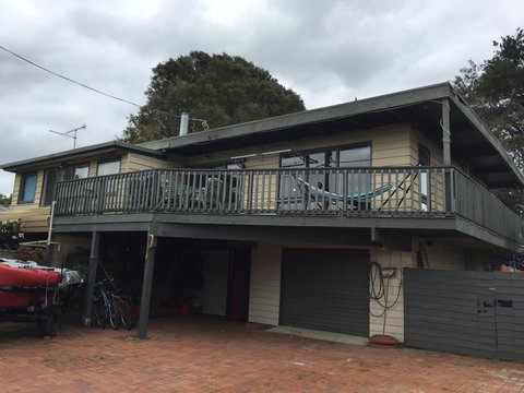 Island Getaway - E Caravan Parks 1