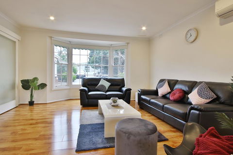 Ivy Units Glen Waverley - E Caravan Parks 3