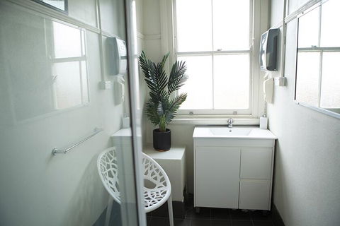 Jack Duggans Irish Pub - E Caravan Parks 2