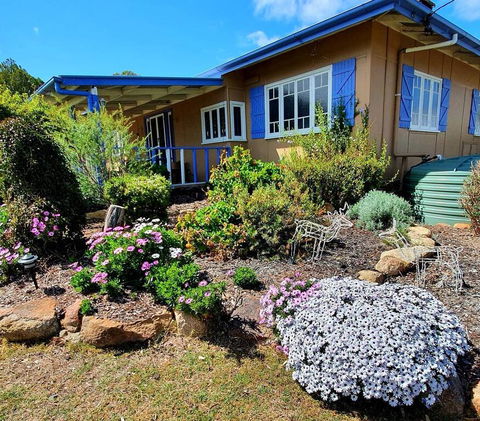 James Farmhouse - E Caravan Parks 2