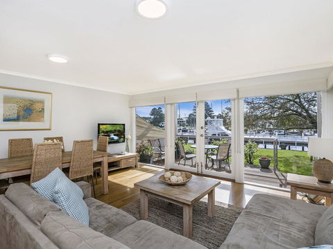JOHANSSON'S PERCH No. 3 - E Caravan Parks 0