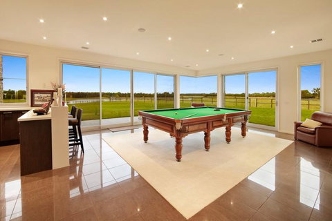 Jolong Park Club House - E Caravan Parks 2