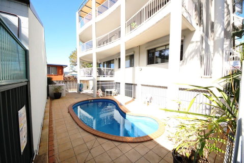 Jubilee Apartment No 5 - E Caravan Parks 0