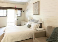 Kaesler Cottages