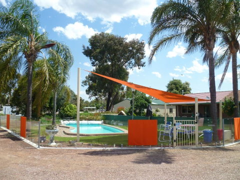 Kanimbla Motor Inn - E Caravan Parks 0