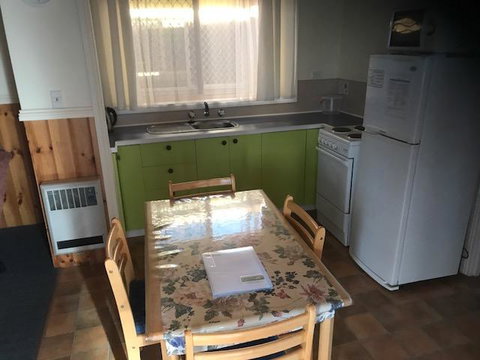 Kellraine Holiday Units - E Caravan Parks 0