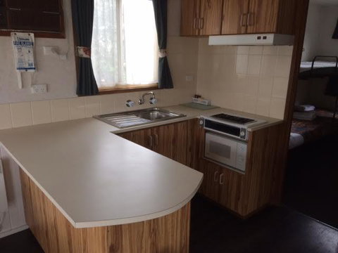Kerang Cabins - E Caravan Parks 2