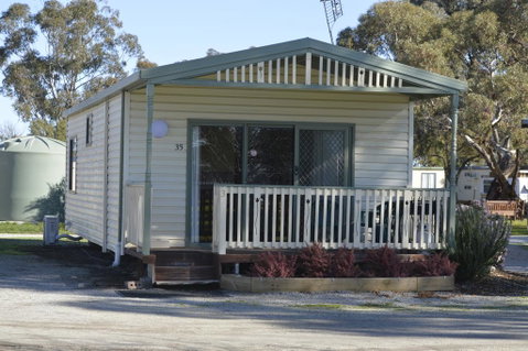 Kerang Cabins - E Caravan Parks 0