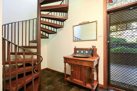 Kestrel Lodge Port Willunga - E Caravan Parks 1