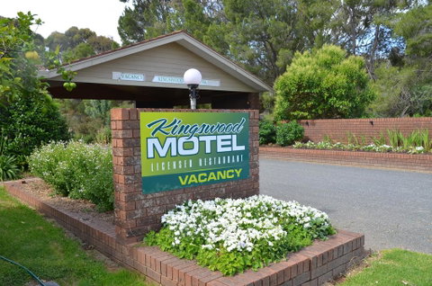 Kingswood Motel - E Caravan Parks 0