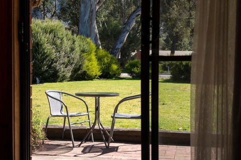 Kookaburra Motor Lodge - E Caravan Parks 3