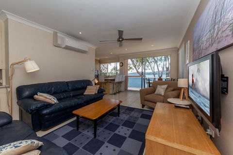 Kooringal, Unit 5/105 Soldiers Point Road - E Caravan Parks 1