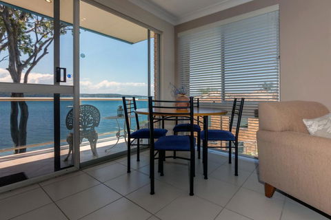 Kooringal, Unit 5/105 Soldiers Point Road - E Caravan Parks 3