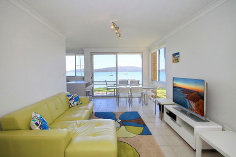 Kooringal, Unit 8/105 Soldiers Point Road - E Caravan Parks 1