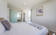 KOZYGURU BROADBEACH AMAZING VIEW 2 BED APT + FREE PARKING WALK TO BEACH QBR004 - thumb 2
