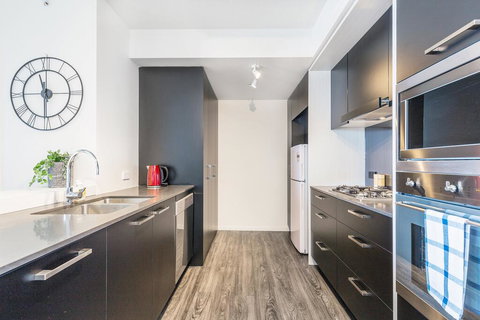 KOZYGURU SOUTH BRISBANE FUNKY 1 BED APT FREE PARKING QSB027-1810 - E Caravan Parks 2