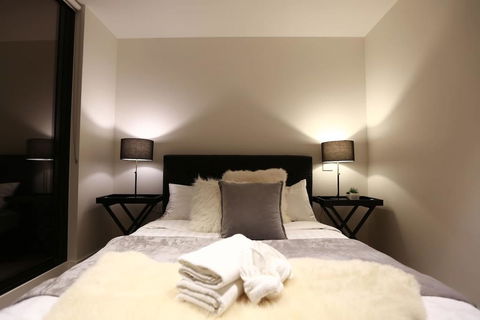 La Maison Sky Garden 3 Bedrooms Apartment - E Caravan Parks 2