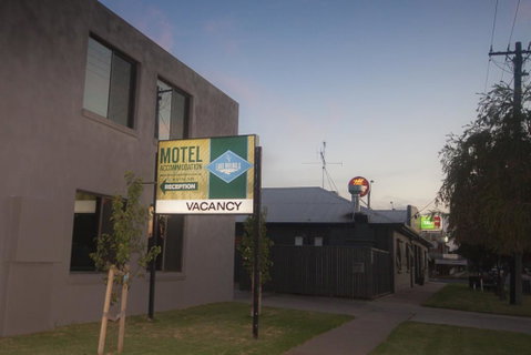 Lake Mulwala Hotel Motel - E Caravan Parks 3