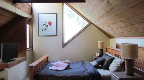 Lake Russell Luxury Retreat - E Caravan Parks 3