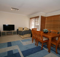 Lakeside 3/37 Cobbon Crescent