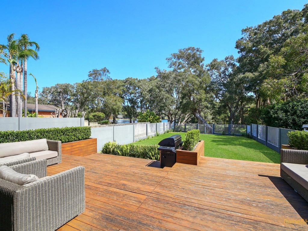 North Avoca NSW E Caravan Parks