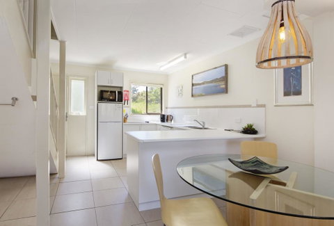 Lakeside Townhouse - E Caravan Parks 1