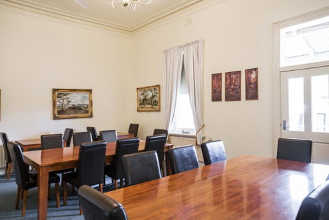 Lancefield Guest House - E Caravan Parks 2