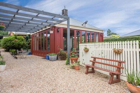 Lancefield Guest House - E Caravan Parks 0