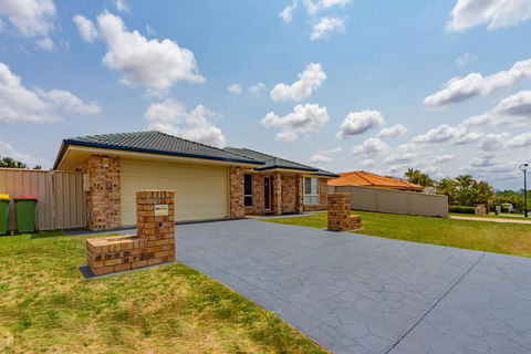 Large Executive And Family Home - Flinders View - E Caravan Parks 1