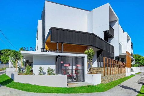 Large Space 2 BED APT Near Brisbane Airport - E Caravan Parks 0