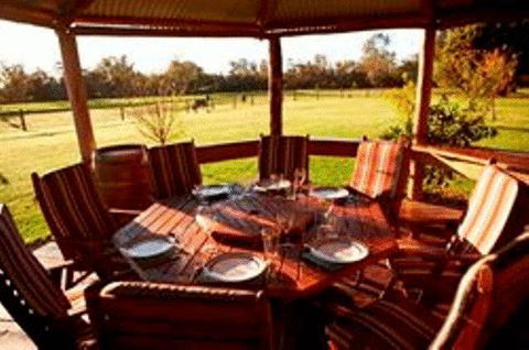 Lazy River Boutique Bed & Breakfast - E Caravan Parks 1