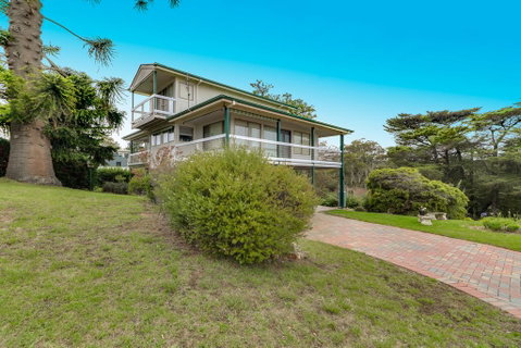 Leighton Bay Walk - E Caravan Parks 1