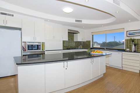Lennox On The Beach Unit 2 - Lennox Head - E Caravan Parks 3